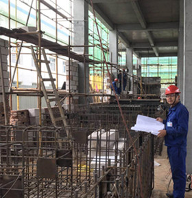 勤奮托追求 實干耀青春