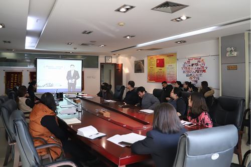 礦建二公司組織觀看“糾正‘四風(fēng)’不能止步”專(zhuān)題節(jié)目