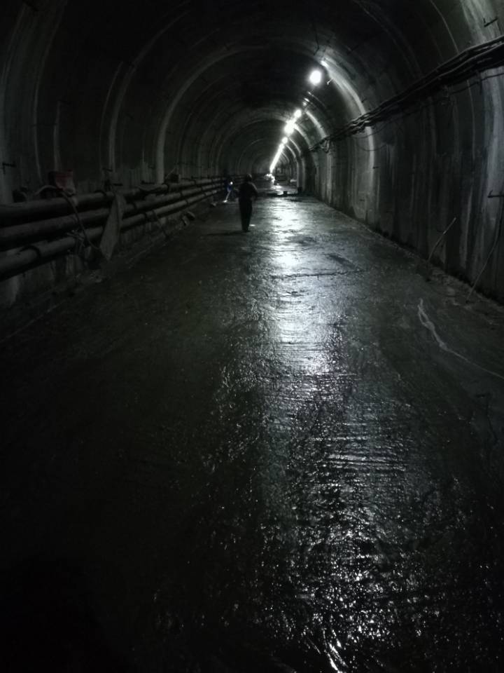 礦建三公司曹家灘項目部順利完成副斜井收尾工程