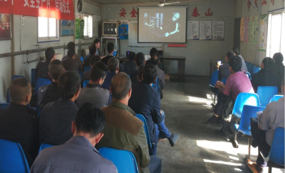 掘進公司北翼項目部嚴考核強培訓確保一線安全