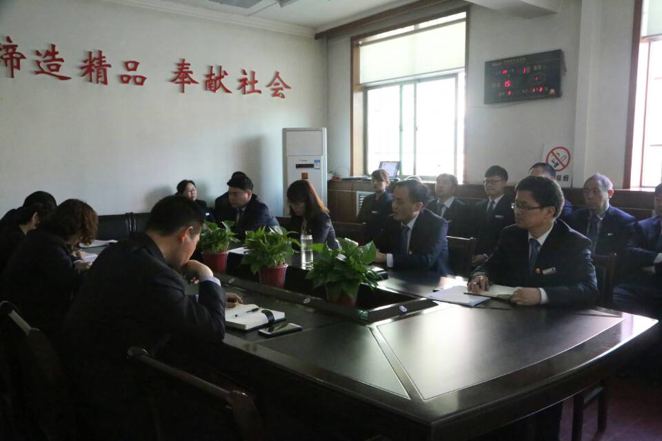 機電安裝公司認(rèn)真?zhèn)鬟_(dá)建設(shè)集團一季度 “追趕超越”考核點評會精神