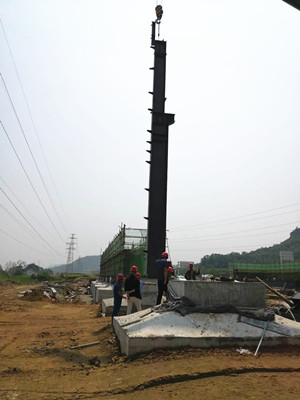 漢中分公司承建的寶軋漢中生產(chǎn)基地廠房鋼構(gòu)件順利起吊