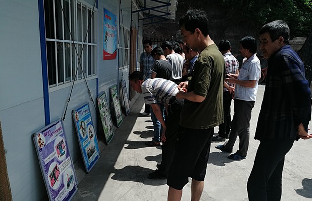 礦建三公司雙龍項目部開展安全生產“五個一”宣傳教育活動