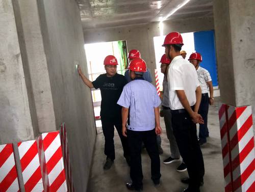 王明智深入陜煤建設銅煤公司藍山水岸項目檢查指導工作