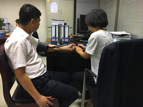 陜煤建設物資公司組織開展職業健康安全生產咨詢日活動