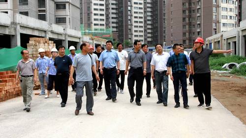 銅川礦業公司領導深入銅煤1#、2#小區施工現場調研指導項目建設工作