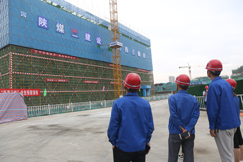 開(kāi)展觀摩交流  打造標(biāo)準(zhǔn)工地