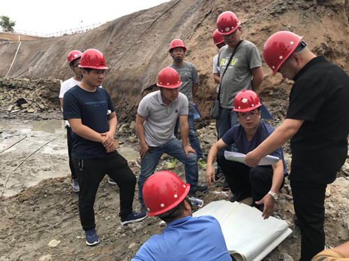 陜煤建設(shè)天工公司土建四部承建的神南華府26#住宅樓基槽順利驗(yàn)收通過