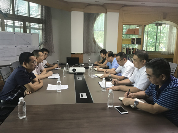 贠公法到川耀公司指導工作