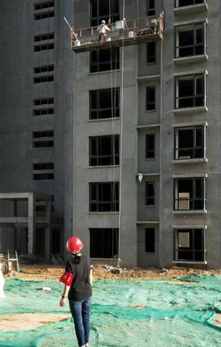 陜煤建設(shè)銅煤公司開展“上崗亮身份 現(xiàn)場嚴監(jiān)督”活動