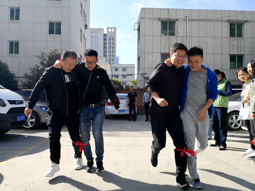 陜煤建設公司迎國慶職工趣味比賽嗨翻天