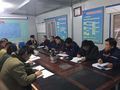 貫徹十七大 陜煤建設礦建二公司為職工預備了“金六福”