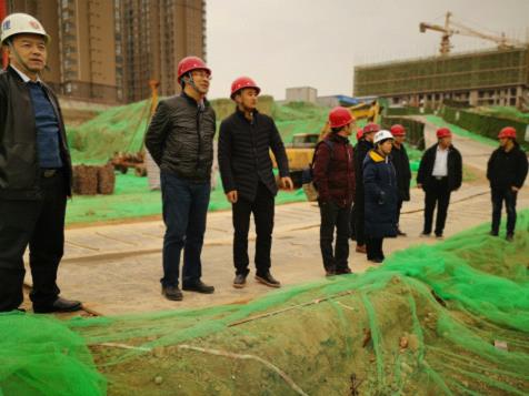 陜煤建設(shè)銅川公司藍(lán)山水岸(北區(qū))2#樓順利通過(guò)樁基驗(yàn)收