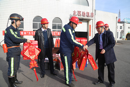 陜煤建設機電安裝公司:除夕,我和你一起在施工現場