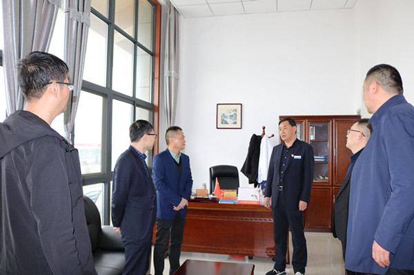 對標(biāo)學(xué)習(xí)    交流經(jīng)驗