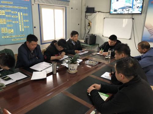 陜煤建設礦建二公司車村項目部召開青年座談會