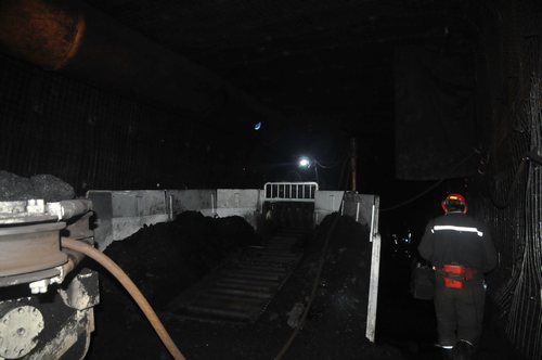 陜煤建設掘進公司:超前維護保障進尺節節攀升