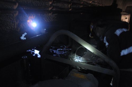 陜煤建設(shè)掘進(jìn)公司:北翼1-2煤膠運(yùn)大巷順利開工