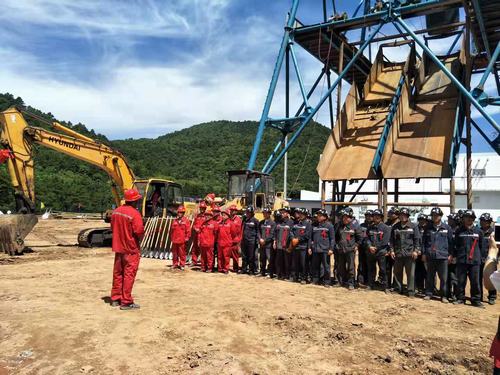 陜煤建設(shè)礦建二公司建莊項(xiàng)目舉行試開(kāi)挖儀式