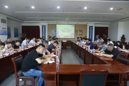 陜煤建設(shè)天工公司召開“不忘初心  牢記使命”主題教育兩級班子學習暨“四優(yōu)”黨員表彰會