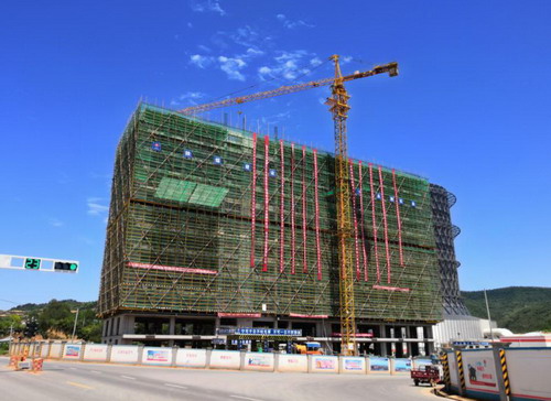 陜煤建設銅川公司麟北電廠輔助功能區宿舍樓順利封頂