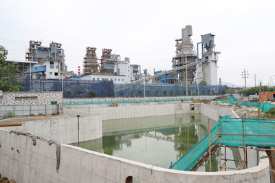 陜煤建設漢中分公司承建的陜鋼集團漢鋼公司萬方水池順利完成主體施工