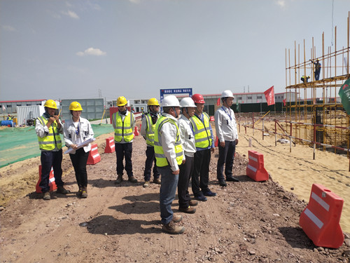 陜煤榆林化學(xué)公司副總經(jīng)理一行蒞臨陜煤建設(shè)天工公司施工現(xiàn)場檢查指導(dǎo)工作