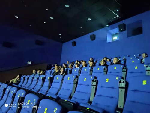 陜煤建設機電安裝公司組織觀影《我和我的祖國》