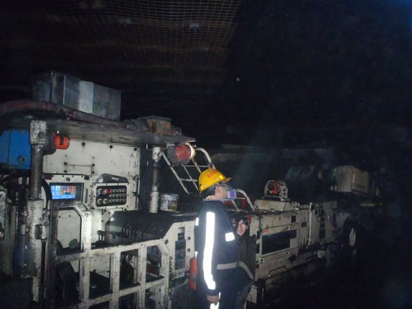 陜煤建設(shè)掘進公司：同比收入增長156% 10月份經(jīng)營效益創(chuàng)歷史新高