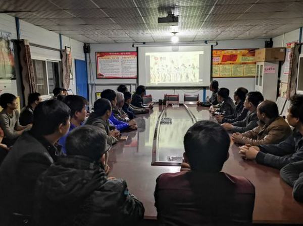 陜煤建設(shè)礦建二公司冶坪項(xiàng)目部用視聽(tīng)盛宴樹(shù)牢防火意識(shí),強(qiáng)化責(zé)任擔(dān)當(dāng)