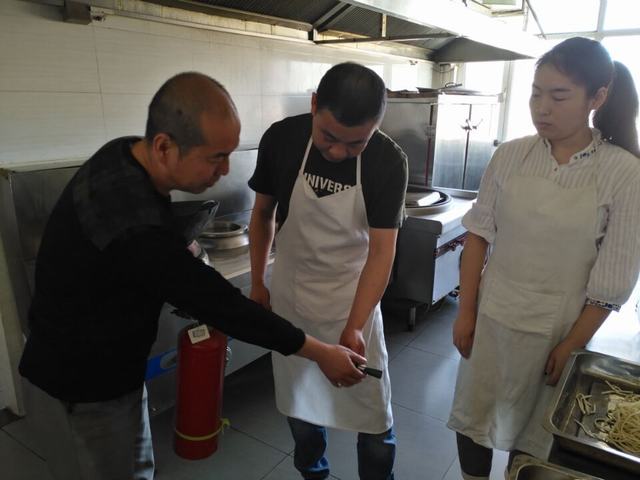 陜煤建設(shè)掘進(jìn)公司：后勤服務(wù)無止境 安全理念在放心中