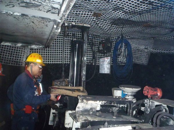 陜煤建設掘進公司：“笨鐵疙瘩”帶來的工藝升級