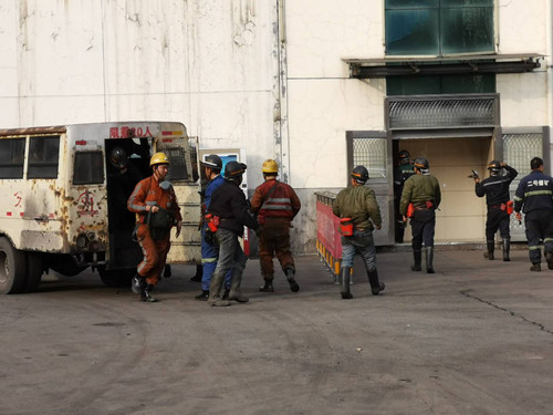 陜煤建設機電安裝公司黃陵項目部：除夕，我們升井了