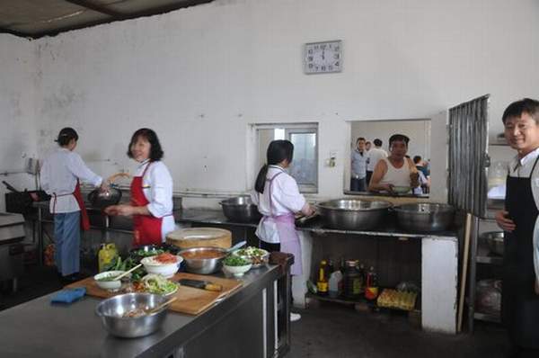 陜煤建設掘進公司:吃住無小事 從“兩堂一舍”提升職工幸福指數