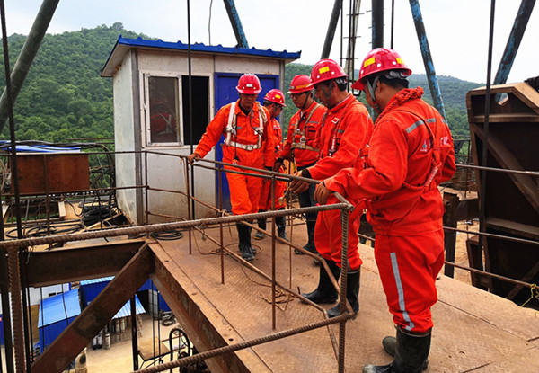 陜煤建設礦建三公司現場檢查督促“安全月活動”深入開展