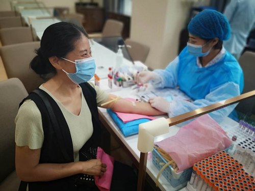 路橋分公司組織員工體檢,為員工健康保駕護(hù)航