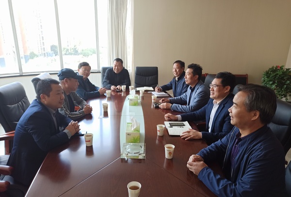 陜西能源職業技術學院招生就業處處長于濤一行蒞臨建設集團交流座談