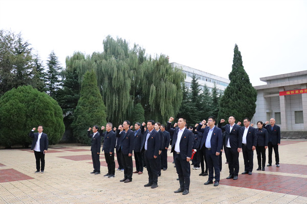 陜煤建設澄合分公司:黨旗飄在我心中 主題黨日“別樣紅”