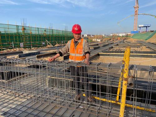 冬日奮戰在施工一線的銅煤建設者