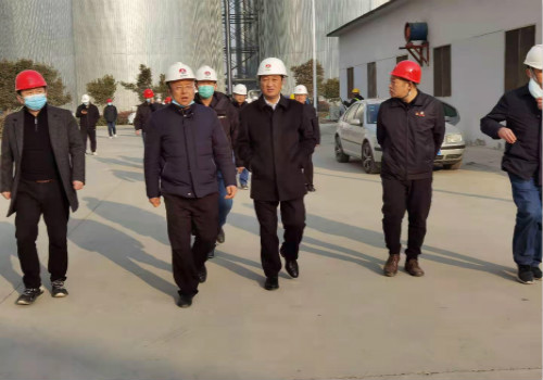 神渭管道董事長李冰一、副總經理王東民、建設集團總經理王明智等人蒞臨神渭管道輸煤項目富余煤漿應用工程開展春節(jié)慰問暨春季攻堅活動