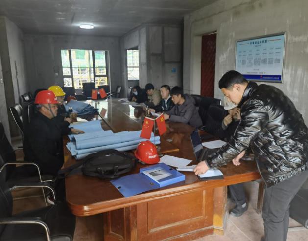 綠宇公司:藍(lán)山水岸項目部積極進行項目圖紙答疑 石材樣品確定工作