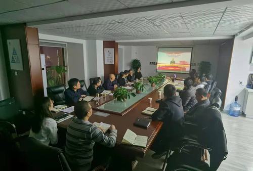 追憶崢嶸黨史，學習紅色精神