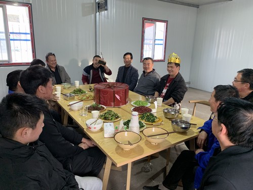 陜煤建設路橋分公司基層項目慶生暖心懷