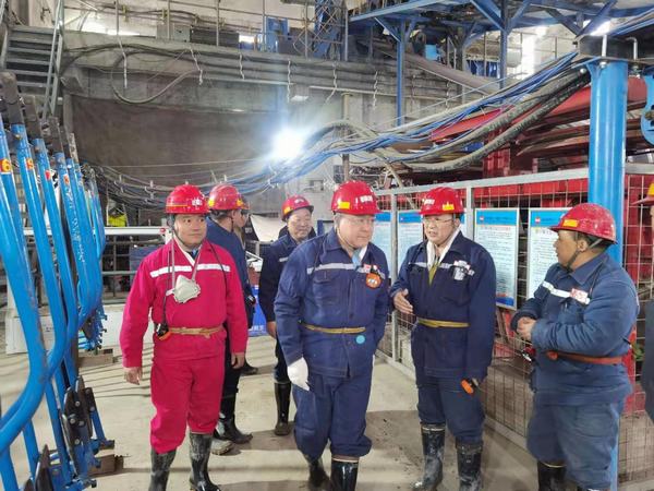 延能集團黨委副書記、總經理李斌一行赴陜煤建設礦建二公司車村項目部調研