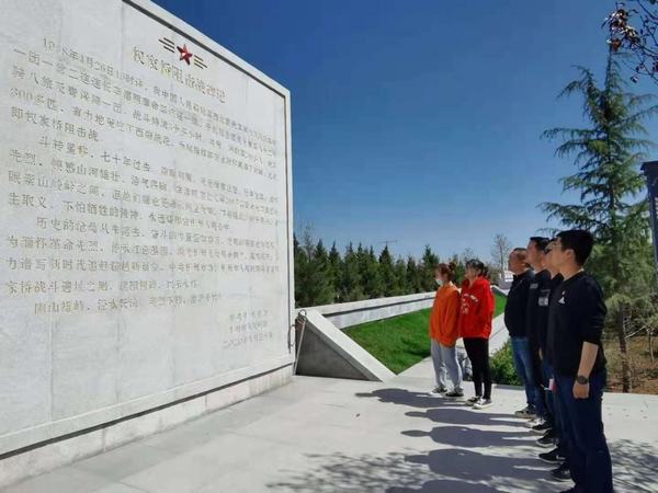 陜煤建設澄合分公司第三項目部青年職工重溫革命事跡 弘揚革命精神