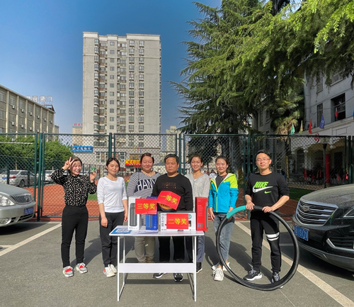 陜煤建設(shè)智慧泊車：五四青年喜迎十四運(yùn)，趣味運(yùn)動(dòng)會(huì)精彩上演