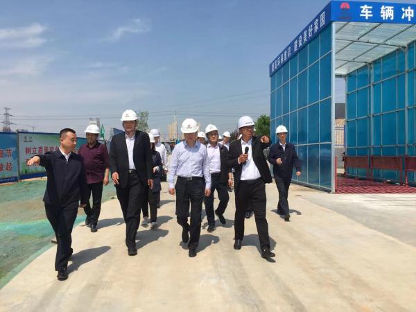 渭南市人大常委會副主任郭永峰一行深入陜煤建設(shè)韓城分公司黃河國際汽車博覽園項(xiàng)目調(diào)研指導(dǎo)工作