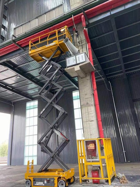 陜煤建設韓城分公司安裝六項目部攻堅克難順利完成府谷郭家灣集運站儲煤棚后續工程