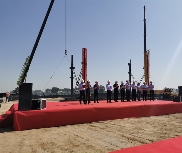 陜煤建設渭南分公司河南龐源塔式起重機項目聯合廠房上梁儀式順利舉行