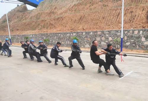 陜煤建設洗選煤運營公司左權洗煤廠項目部：喜迎端午 拔河傳情